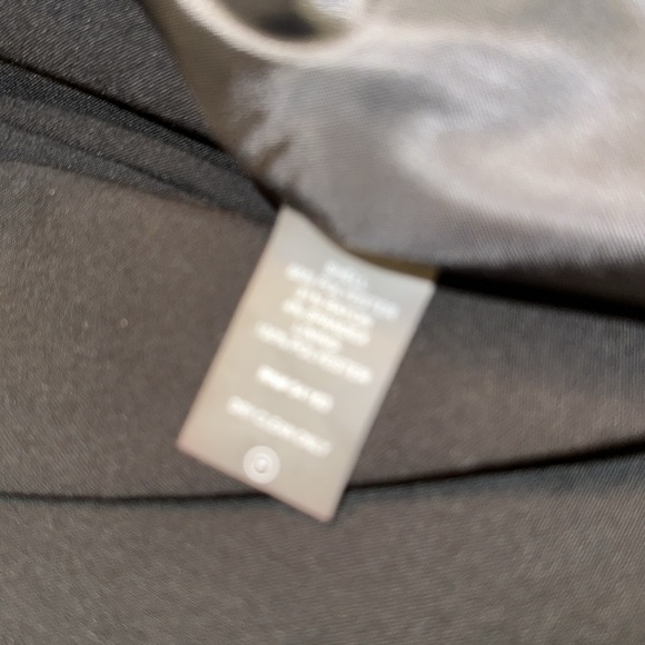 EUC Calvin Klein Blk Pant Suit Single Button Blazer. Classic fit pant Not baggy - Picture 5 of 5